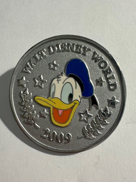 WDW Donald Character Coins Mystery Disney Pin (D0)