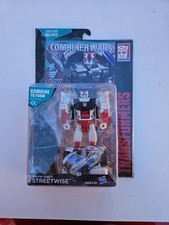 Hasbro Transformers Combiner Wars Protectobot Streetwise with Comic Book