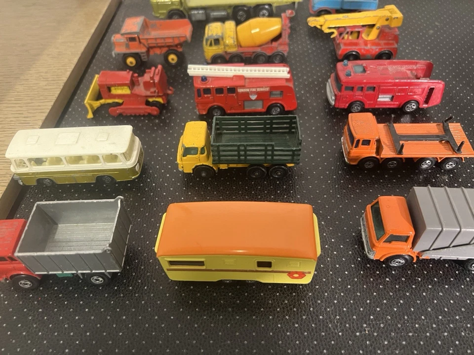  14 Vintage  70s Matchbox Trucks Lorries caravan dust cart tipper bus rare  vgc - Image 3 of 4