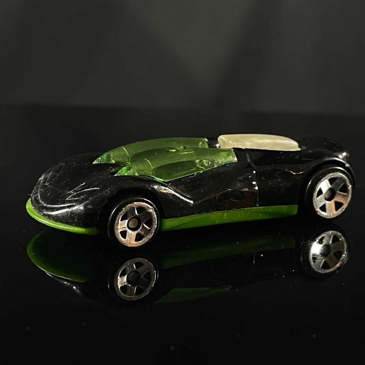 Picture 1 of 8