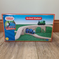 ARCHED VIADUCT 2002 / Thomas  Friends Wooden Trains Original Box