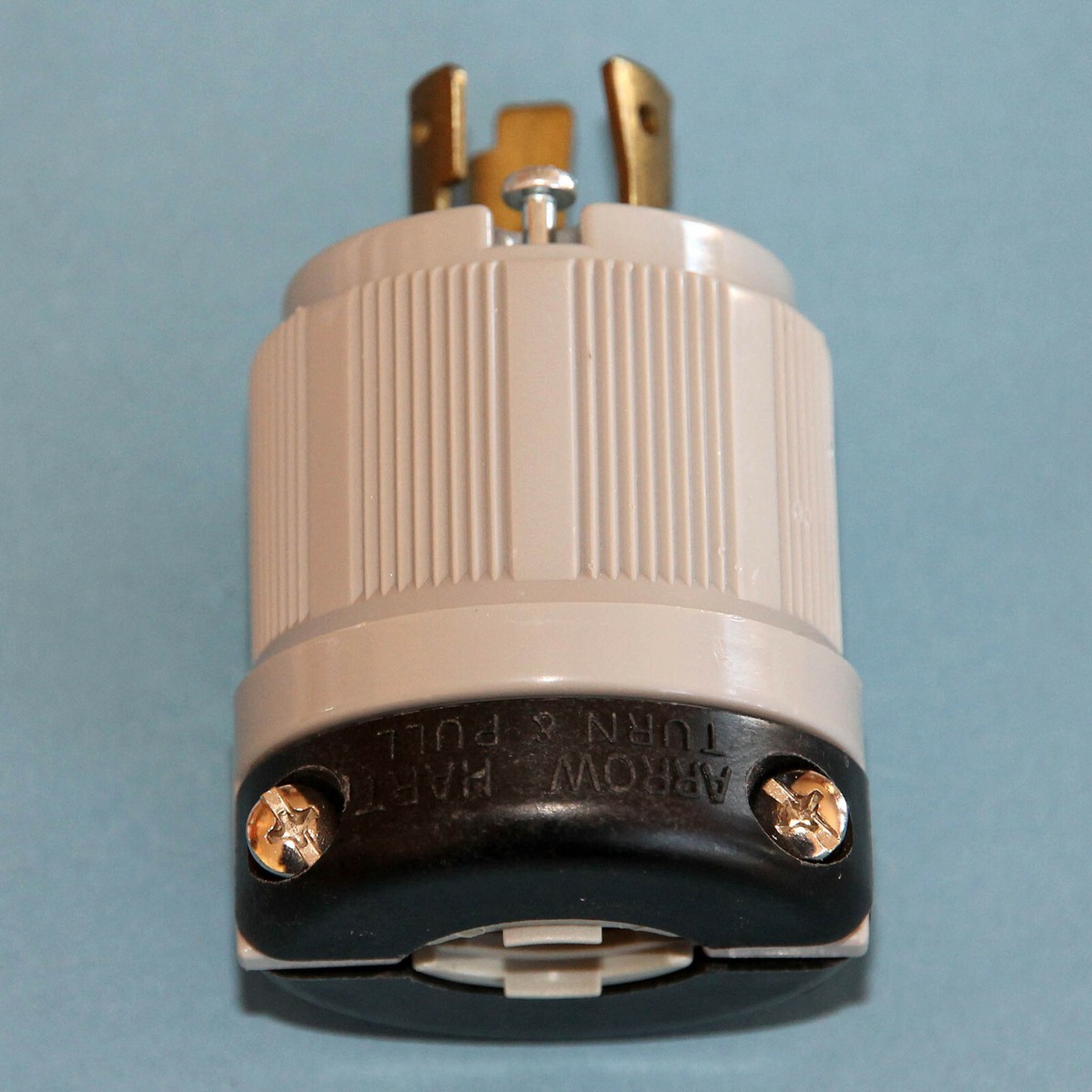 はーる Arrow Hart-Lock 6232 Locking Plug 20A 480V 2-Pole 3-Wire
