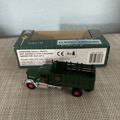 HO scale diecast IMEX 1940's REA Railway Express Agency stake bed delivery truck