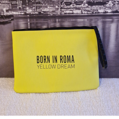Valentino Born in Roma Yellow Dream Kosmetiktasche gelb-schwarz Reißverschluss