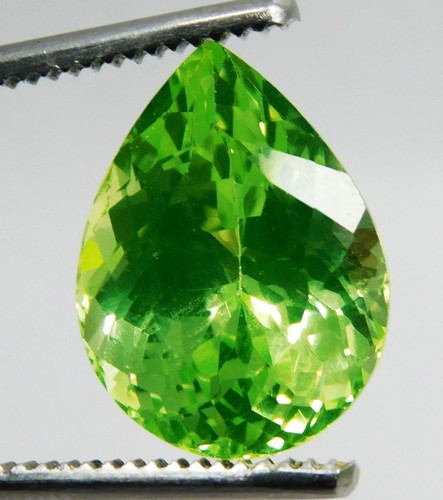 Piedras preciosas sueltas certificadas AAA de peridoto verde natural de 1,70 quilates por corte - Imagen 4 de 6