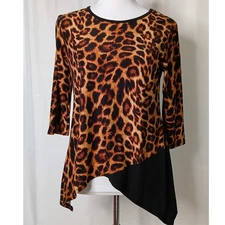 Wilde Leopard print 3/4 sleeve blouse asymmetrical wrap hem Small