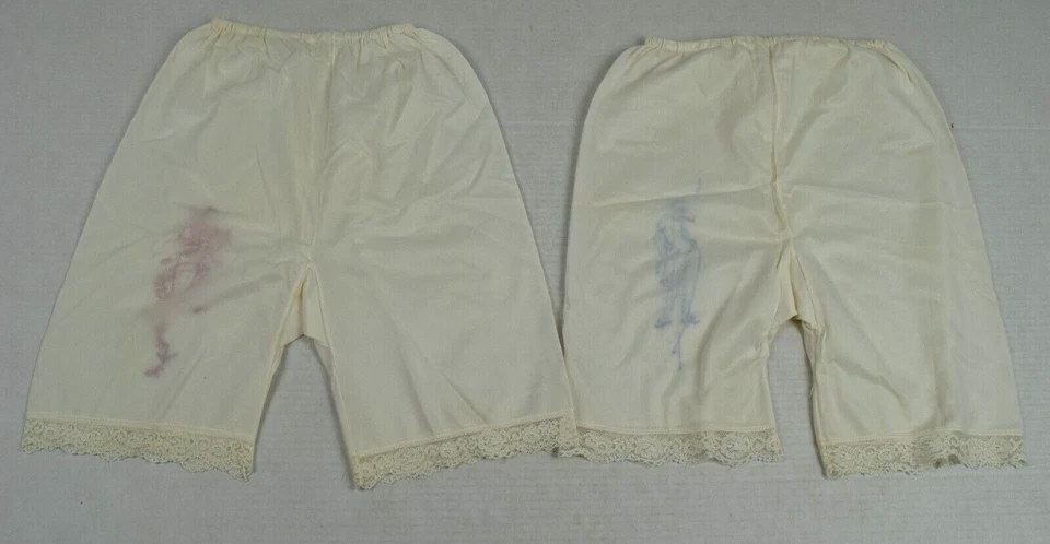 Juego de 2 Bloomers Vintage Talla XS 60s Marfil Sedoso Sin Cortos Mod Personajes de Guinga Foto 2 de 4