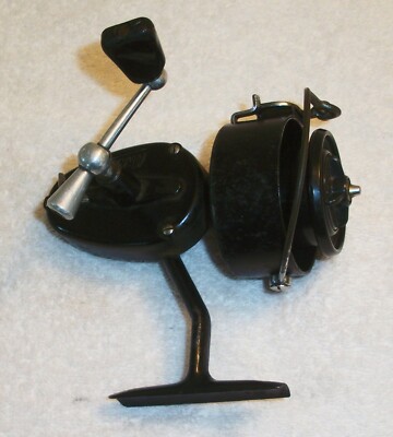Vintage The Mitchell Spinning Fishing Reel made in France SN