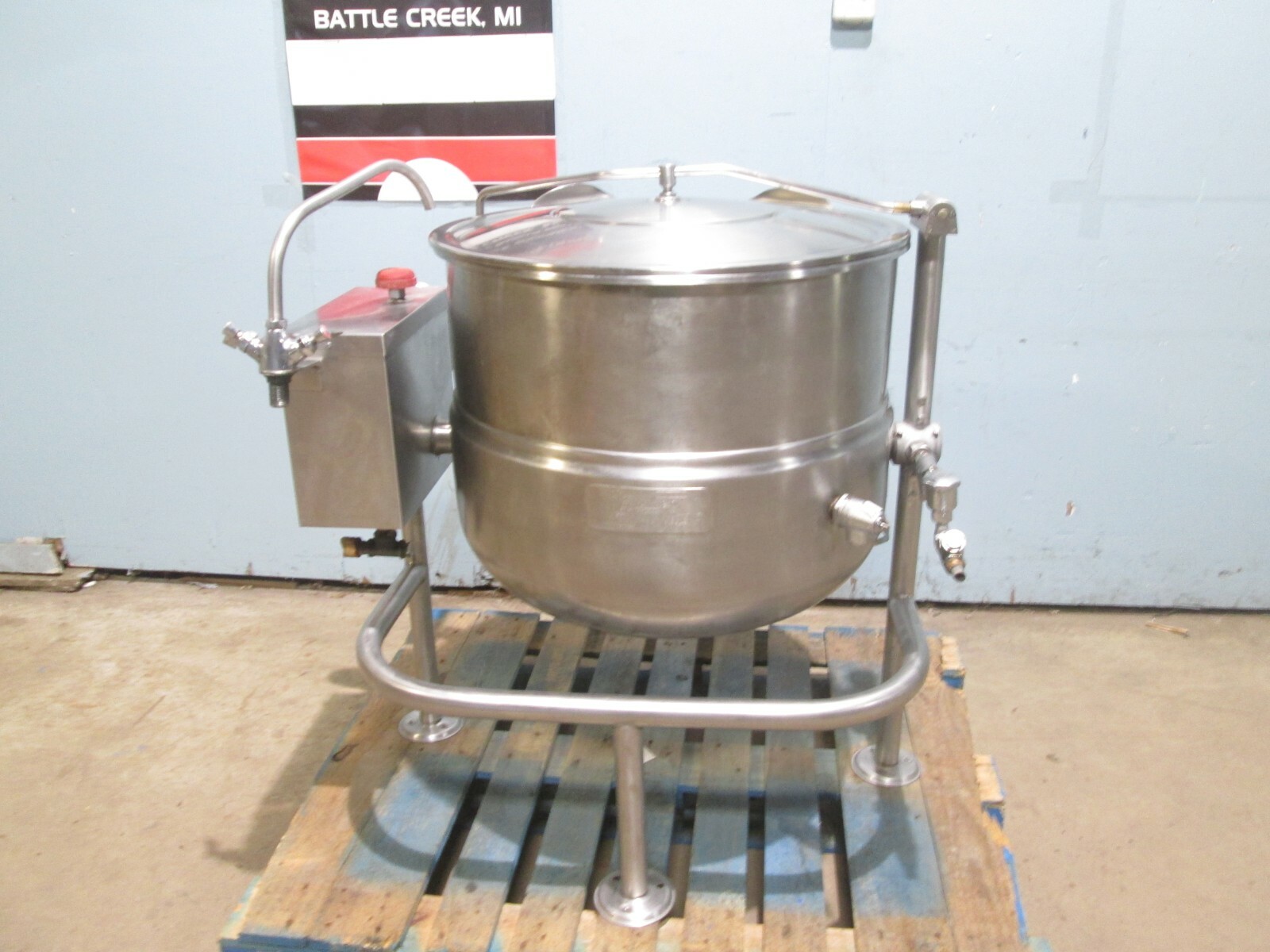 "CLEVELAND KDL40T" H.D. COMMERCIAL MANUAL TILT DIRECT STEAM 40gl