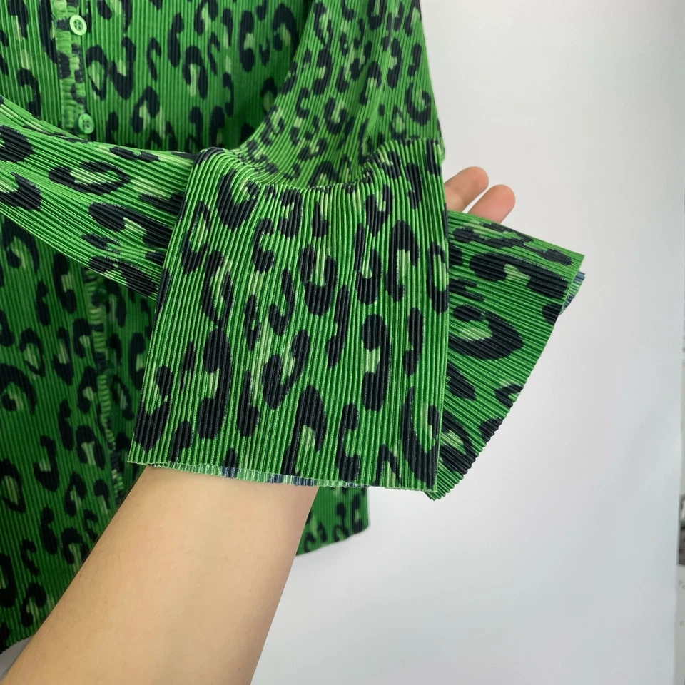 Blusa mujer Cyrus Y2K verde leopardo plisada abotonada manga larga talla mediana Foto 4 de 4