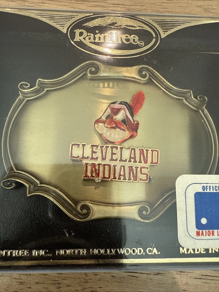 Hebilla de cinturón vintage de los Indios de Cleveland béisbol Raintree latón nuevo en caja años 70’s Foto 2 de 4