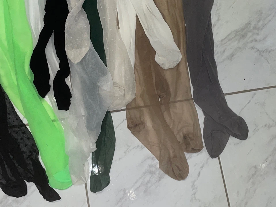 2x Paar Nylon Strümpfe und 7x Fein Strumpfhosen Paket Bastelware  - Bild 2 von 4