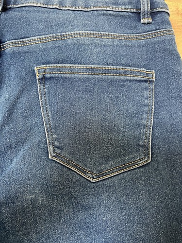 KAUM GETRAGENE BLAUE JEANSSHORTS GRÖßE UK 12 VON PRIMARK - Bild 3 von 5