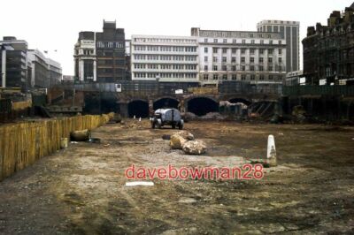 FOTO SNOW HILL STATION - DIE ENDGÜLTIGE RÄUMUNG SNOW HILL STATION GELÄNDE ZEIGT TH