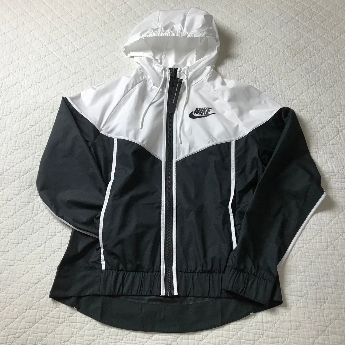 Sureste en cualquier sitio versus Nike Windrunner Sportswear Jacket Women's SZ XS Black/White BQ4715-011 NWT  | eBay