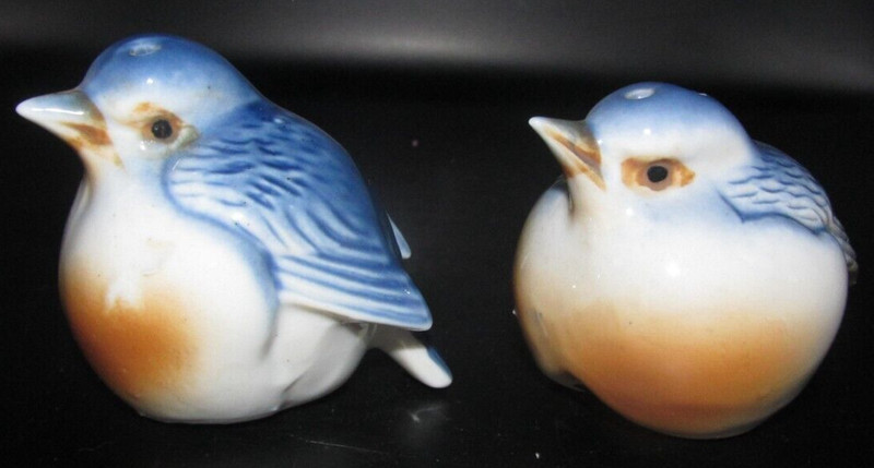 Vintage Chubby Blue Bird Salt Pepper Shaker Set Baby Pair VTG Bluebirds Birds