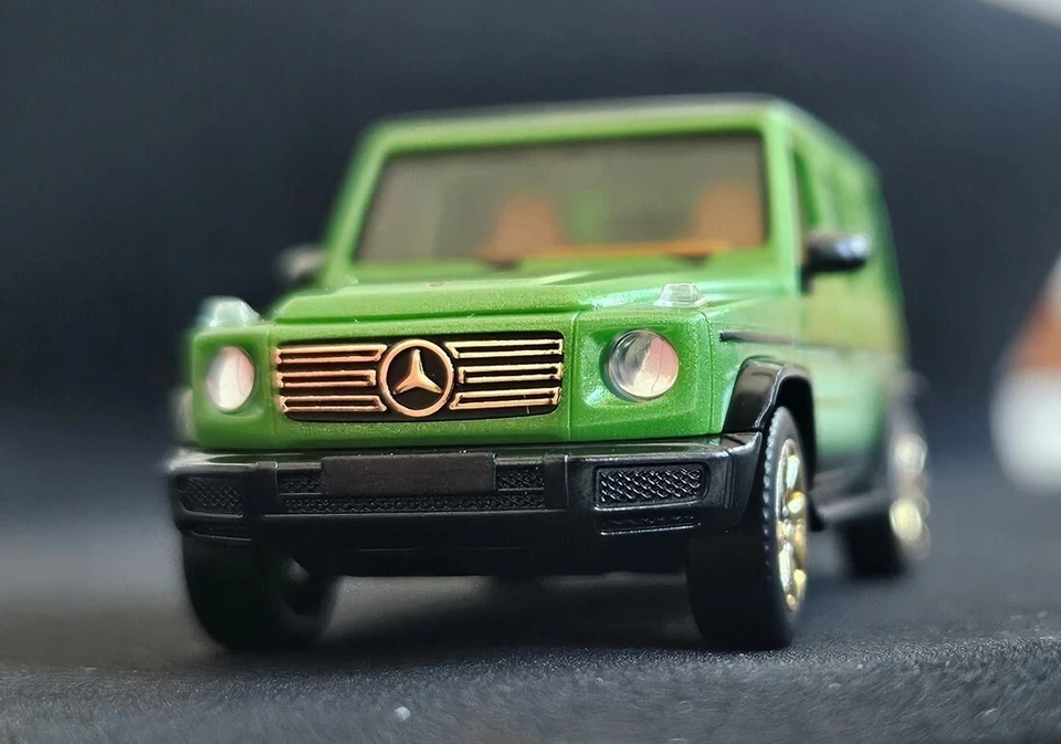 HERPA 957175 MERCEDES BENZ G KLASSE in GREEN model is PLASTIC - HO or 1:87 scale - Image 4 of 4