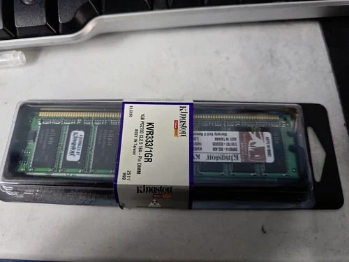 Kingston ValueRAM 1 GB DIMM 333 MHz PC-2700 DDR SDRAM Memory (KVR333/1GR) - Picture 1 of 2