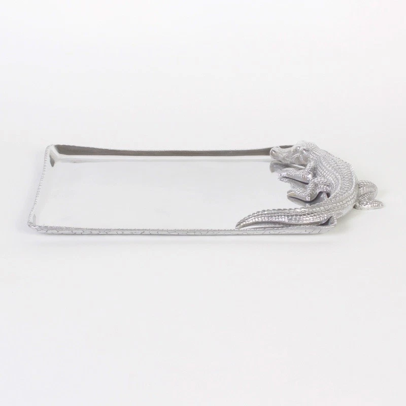 Bandeja para servir Arthur Court de aluminio plateado cocodrilo 9 x 20 Foto 2 de 4