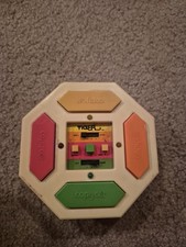 Vintage Electronic Hand Held COPYCAT Game by Tiger 7-520 Untested