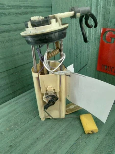 Chevy Impala Monte Carlo 2004 2005 conjunto de bomba de combustible 3,8 Foto 4 de 4