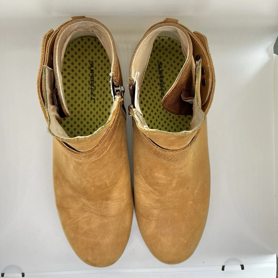 Superfeet Leather Ankle Booties Women’s Ash Shoes size 8.5 Tan color - Image 3 of 4