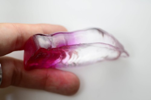 99.4gr Recrystallized Bi-Color White/Pink Sapphire Lab Grown Faceting Rough - Picture 9 of 12