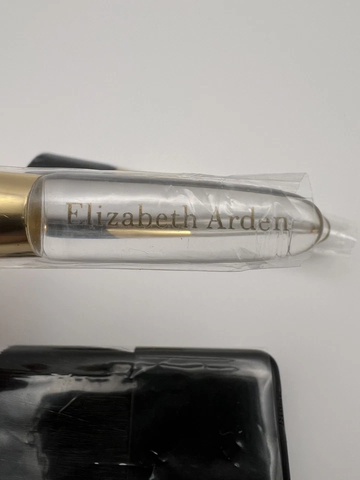 LOTE DE 3 BROCHAS DE MAQUILLAJE NUEVAS ELIZABETH ARDEN Foto 2 de 2