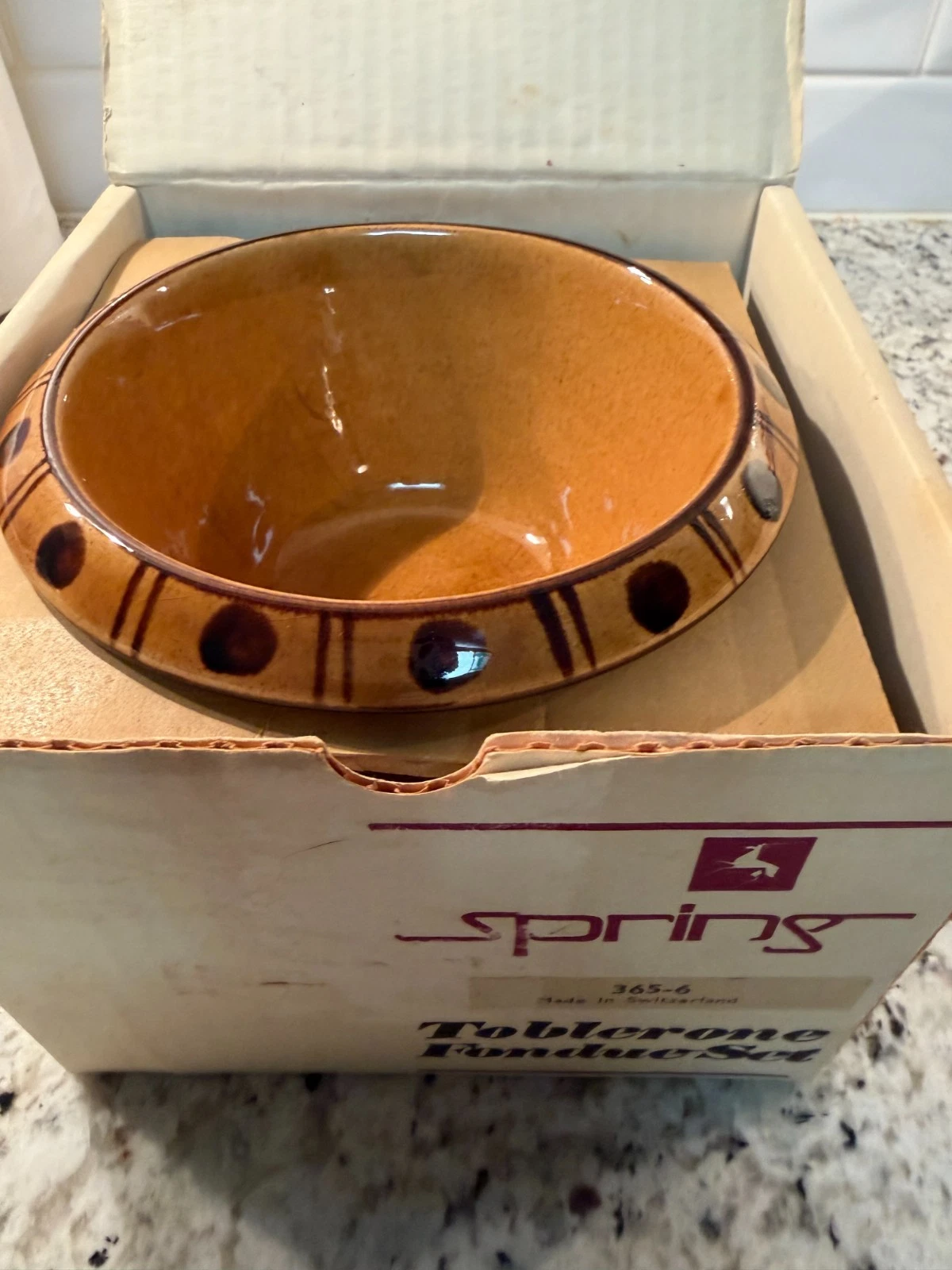 Fondue Set Spring Switzerland Toblerone Model 365-6 Vintage
Opens in a new window or tab