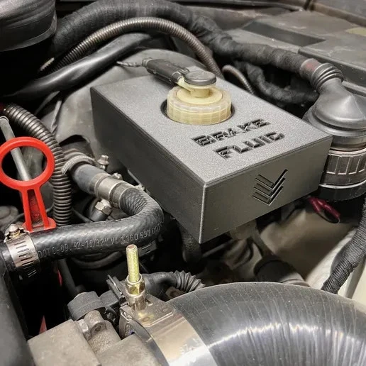 Cubierta depósito líquido frenos BMW E36 Foto 3 de 4