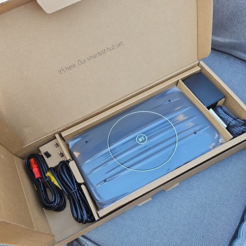 BT Smart Hub 2 Locked To BT Internet AC Wireless Dual Band Router DSL Modem - 第 1/2 張圖片