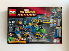 LEGO Marvel Super Heroes Hulk Lab Smash 76018...