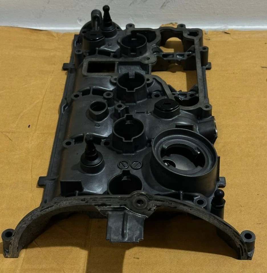 Cylinder Head Valves Cover VW Audi 06H 103 475 G - Image 3 of 4