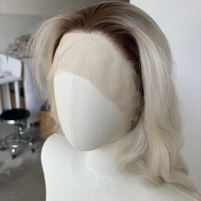 MISSWEN Long Wavy Platinblond Hitzebeständiges Haar Kleberfreie Lace-Front-Perücken