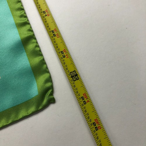 Unbranded 100% Silk Italy Graphic Square Scarf Seasonal Nature 24.5x25 MINT HRJ - Picture 3 of 6