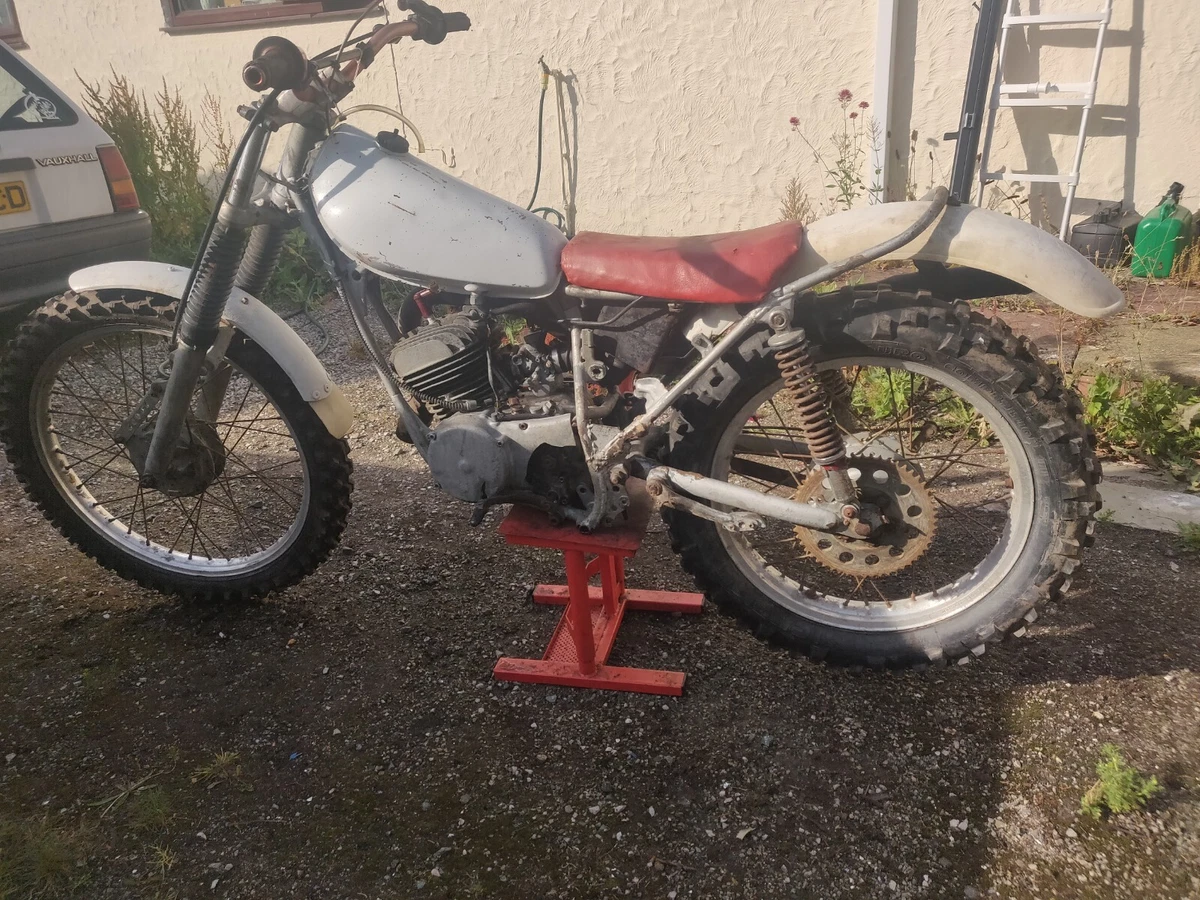 Yamaha TY175 classic twin shock Trials bike running project