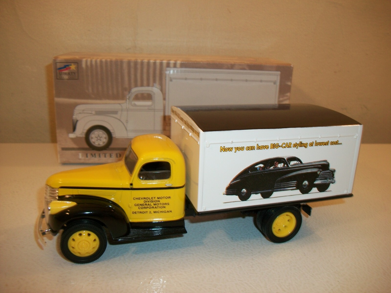 Liberty Classics 1942 Chevrolet 1 1 2 Ton Delivery Van Limited Edition Bank 1 34 Ebay
