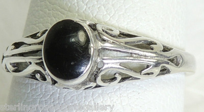 Vintage Young Lady Onyx Sterling Silver 0.925 Ring size 8 or Q