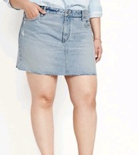 Old Navy Mid-Rise OG Straight Cut-Off Jean Mini Skirt Size 18 NWT Light Wash
