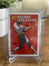 1988 Topps - Record Breakers Mark McGwire #3 Area of white behind left heel