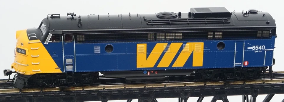 Rapido 220582 HO VIA RAIL CN #6540 FP9 A F9A DCC Sound Loco tested - Image 2 of 4