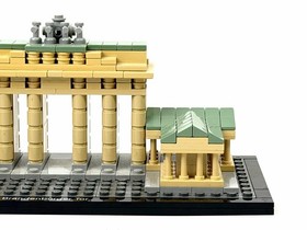 LEGO ARCHITECTURE: Brandenburg Gate (21011) - Complete - No Box No Manual