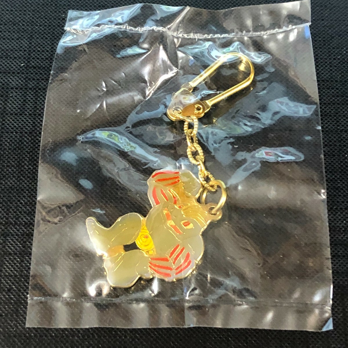 アメリカ購入品 Machoke Pokemon Vintage Japanese Nintendo TOMY Keychain - Machoke - Sealed