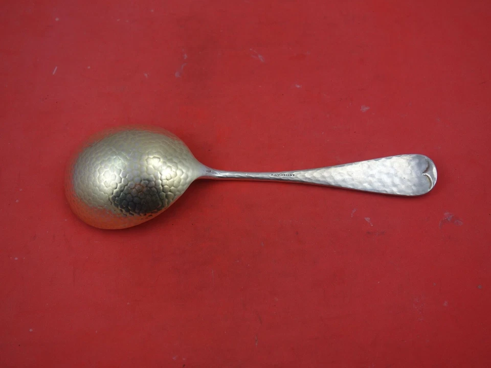 Cuchara de bayas de plata esterlina martillada y aplicada por Whiting GW 8 1/4" Foto 4 de 4