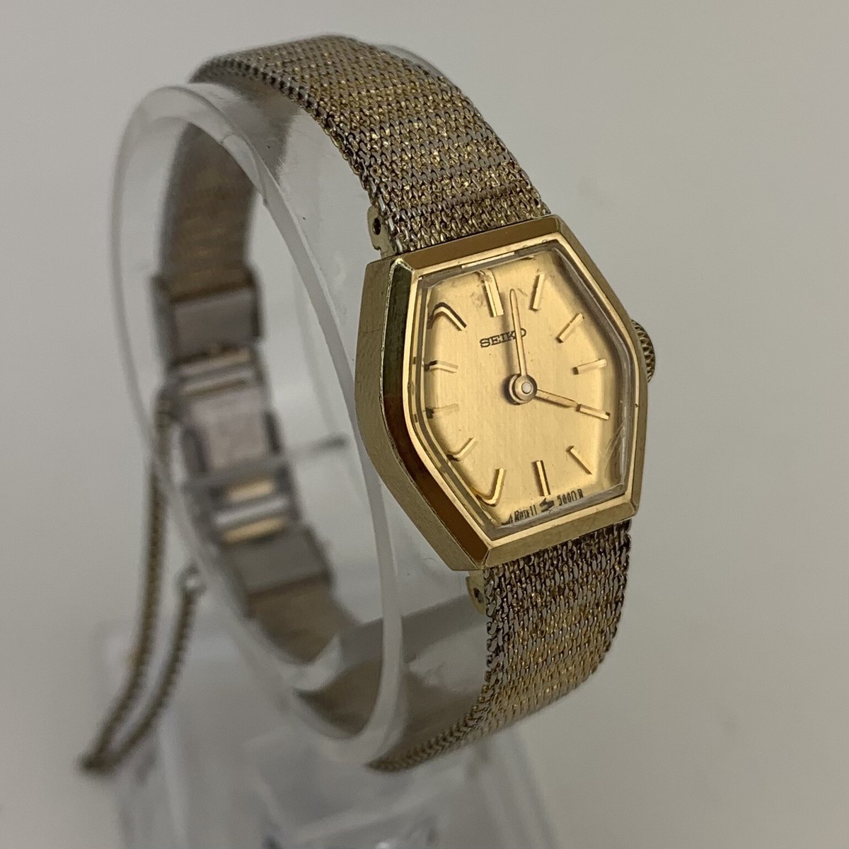 Vintage Seiko Ladies Watch 1968 Cocktail Petite Manual Wind  display picture 1