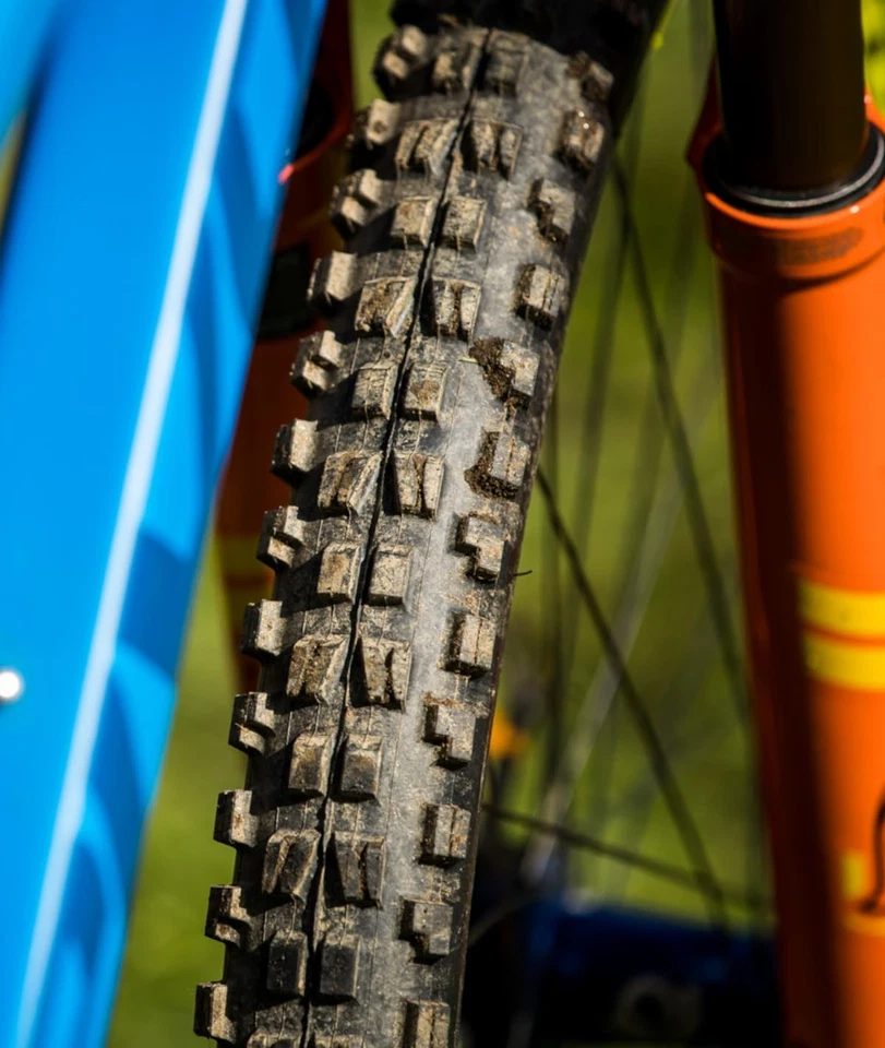 Maxxis Minion DHF 27.5 x 2.30 60 TPI Folding 3C MaxxTerra EXO Tubeless Tyre - image 3 of 3