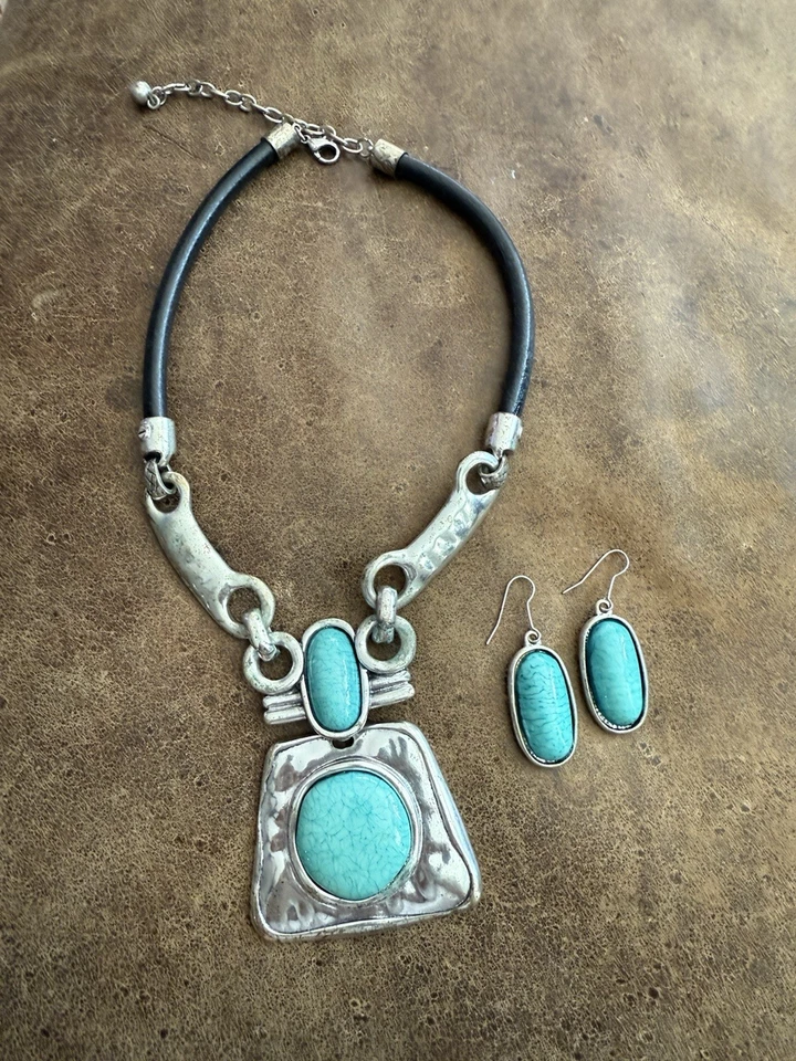 Vintage Silver turquoise black choker necklace earrings set heavy pewter metal - Image 2 of 4