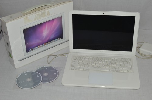 Apple MacBook Unibody 13.3" - 2.4 GHz Intel C2D 16GB RAM 240GB SSD HD w/ Power - Picture 4 of 23