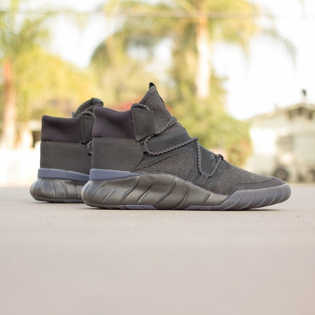 adidas tubular 2.0 black