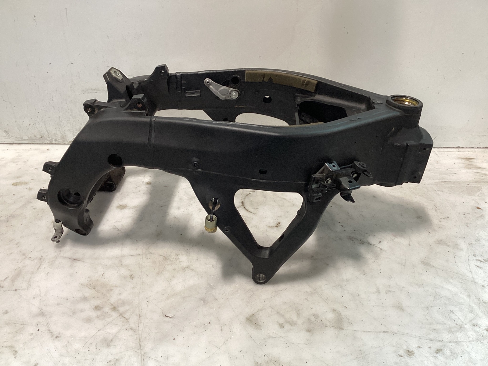 2009 08-16 Yamaha YZF-R6 YZFR6 Main Frame Chassis Straight SALVG MINT ...